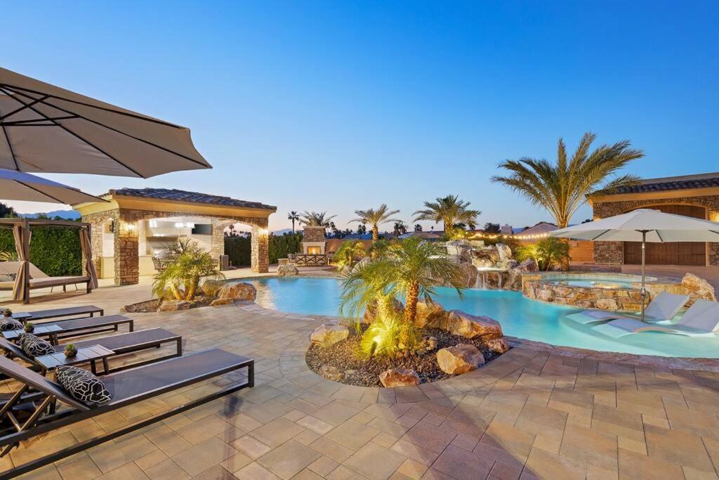 Villa Bella - Private Estate In The Heart Of Palm Desert, Outdoor Amenities, Gym, Game Room Extérieur photo