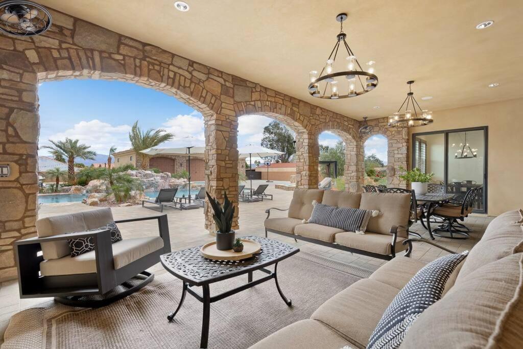 Villa Bella - Private Estate In The Heart Of Palm Desert, Outdoor Amenities, Gym, Game Room Extérieur photo
